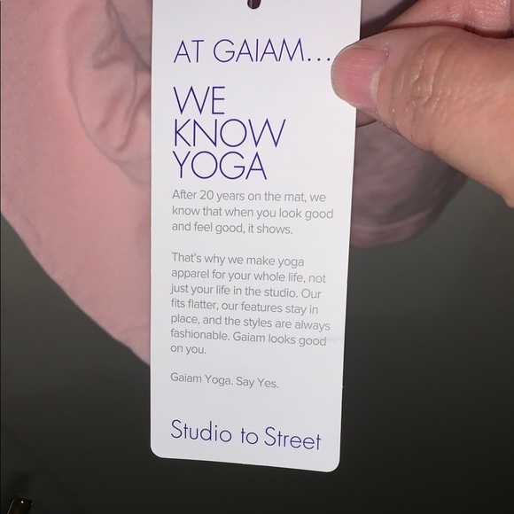 BNWT Pink Yoga Long Sleeve Top BY GAIAM - Picture 7 of 11